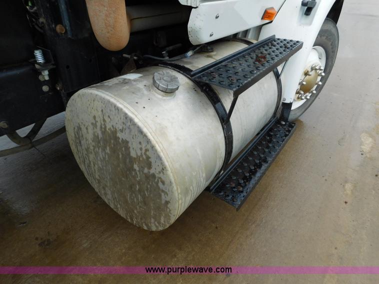 image for item K7162 2007 International TranStar 8600 semi truck