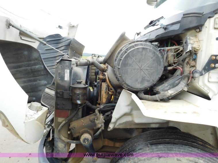 image for item K7162 2007 International TranStar 8600 semi truck