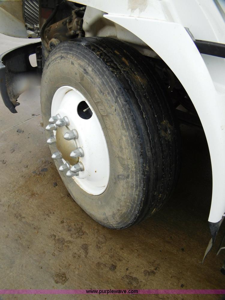 image for item K7162 2007 International TranStar 8600 semi truck