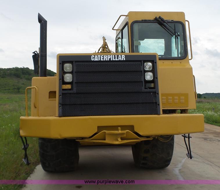 image for item K7163 1996 Caterpillar 615C elevating scraper