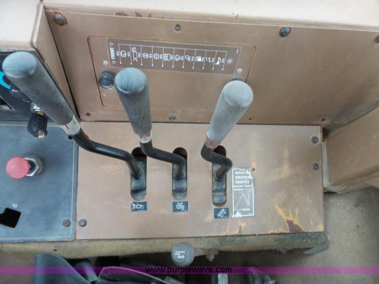 image for item K7163 1996 Caterpillar 615C elevating scraper