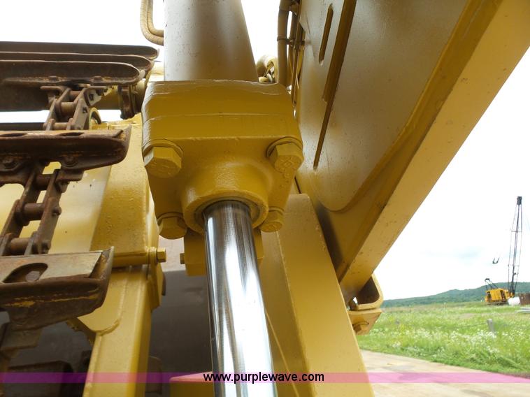 image for item K7163 1996 Caterpillar 615C elevating scraper