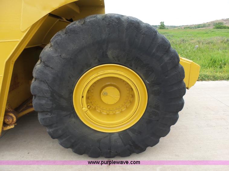 image for item K7163 1996 Caterpillar 615C elevating scraper