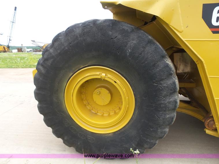 image for item K7163 1996 Caterpillar 615C elevating scraper