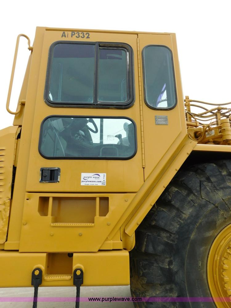 image for item K7164 2001 Caterpillar 621G conventional scraper
