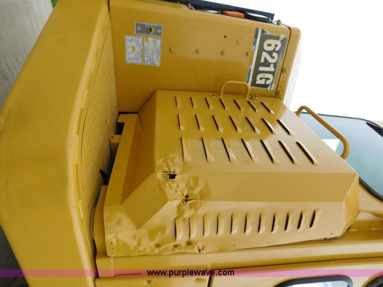 image for item K7164 2001 Caterpillar 621G conventional scraper