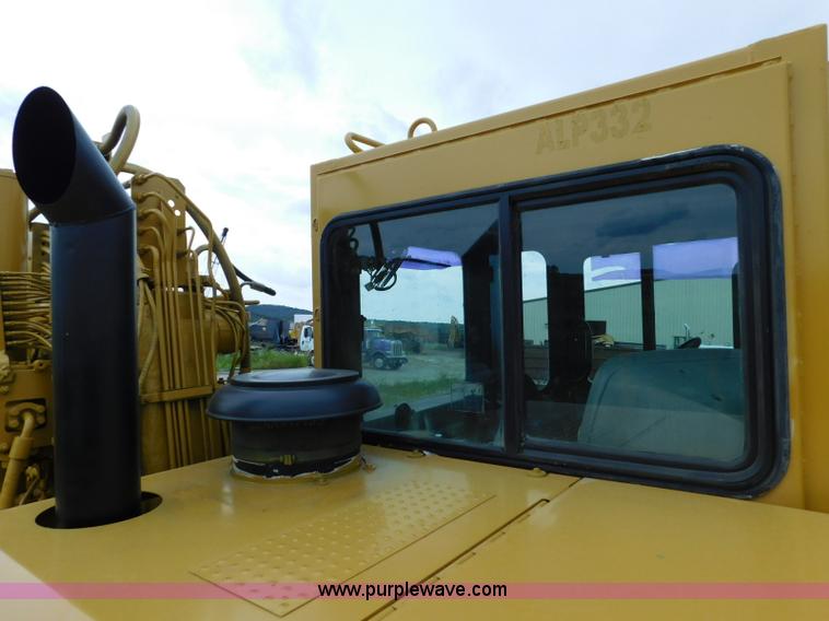 image for item K7164 2001 Caterpillar 621G conventional scraper