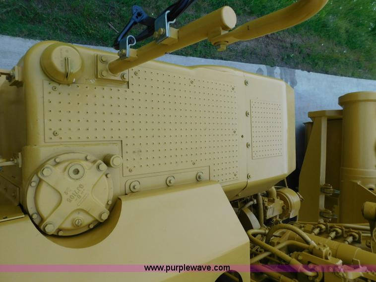 image for item K7164 2001 Caterpillar 621G conventional scraper