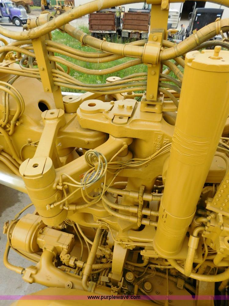 image for item K7164 2001 Caterpillar 621G conventional scraper