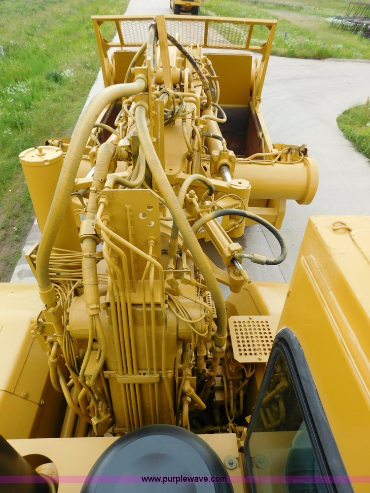 image for item K7164 2001 Caterpillar 621G conventional scraper