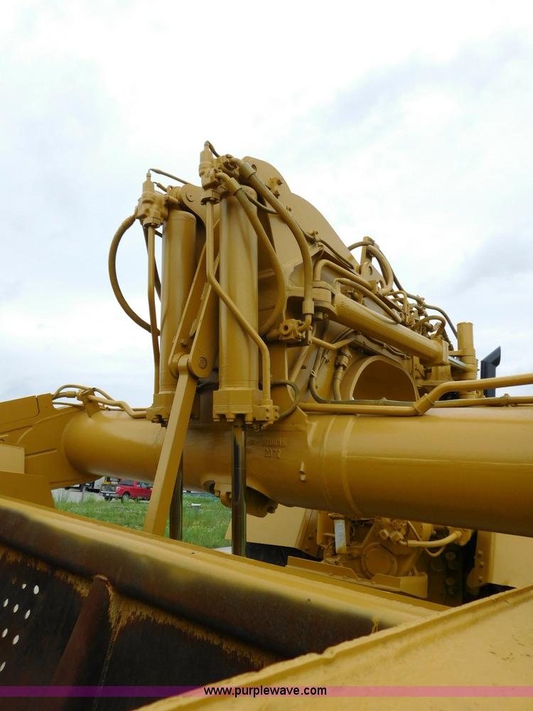 image for item K7164 2001 Caterpillar 621G conventional scraper