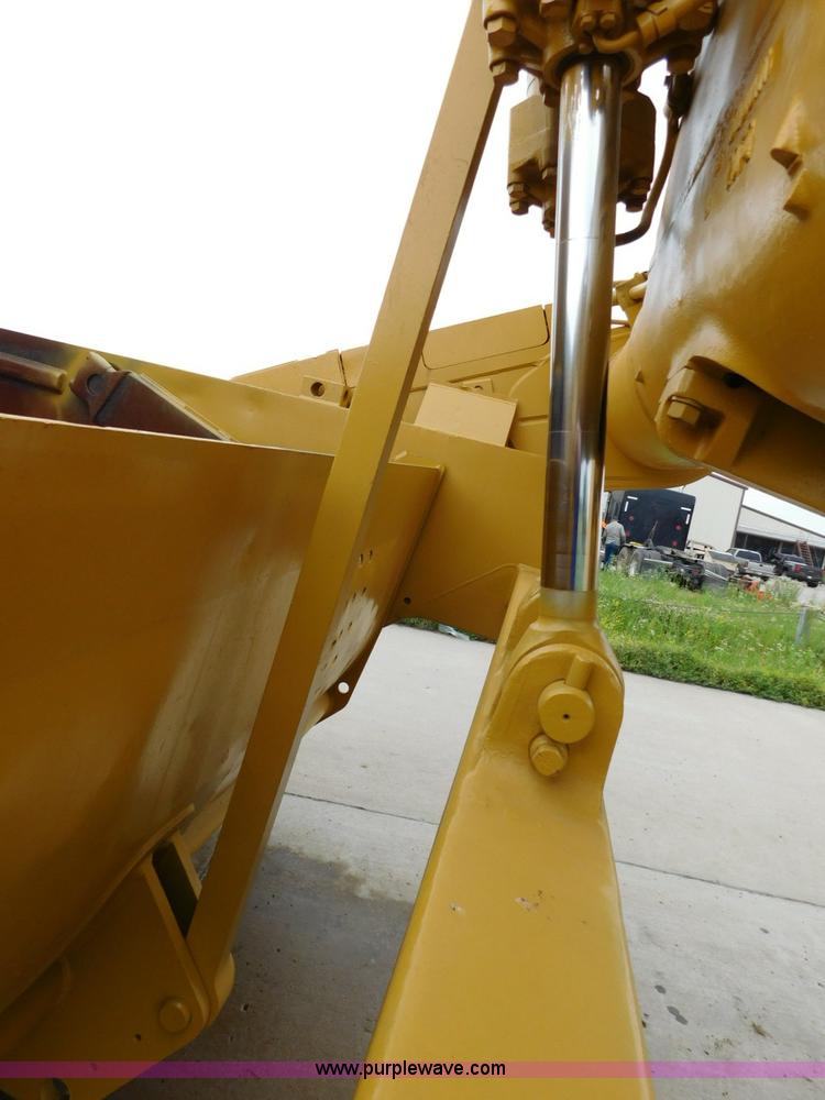 image for item K7164 2001 Caterpillar 621G conventional scraper