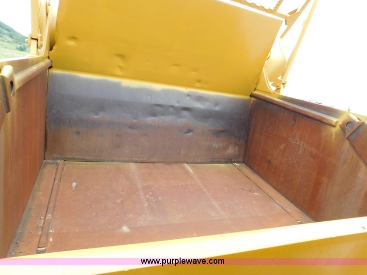 image for item K7164 2001 Caterpillar 621G conventional scraper