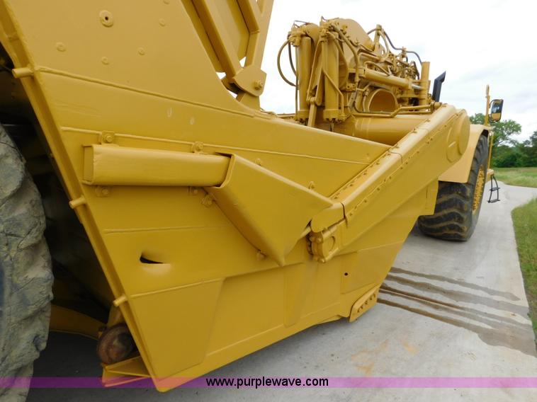 image for item K7164 2001 Caterpillar 621G conventional scraper