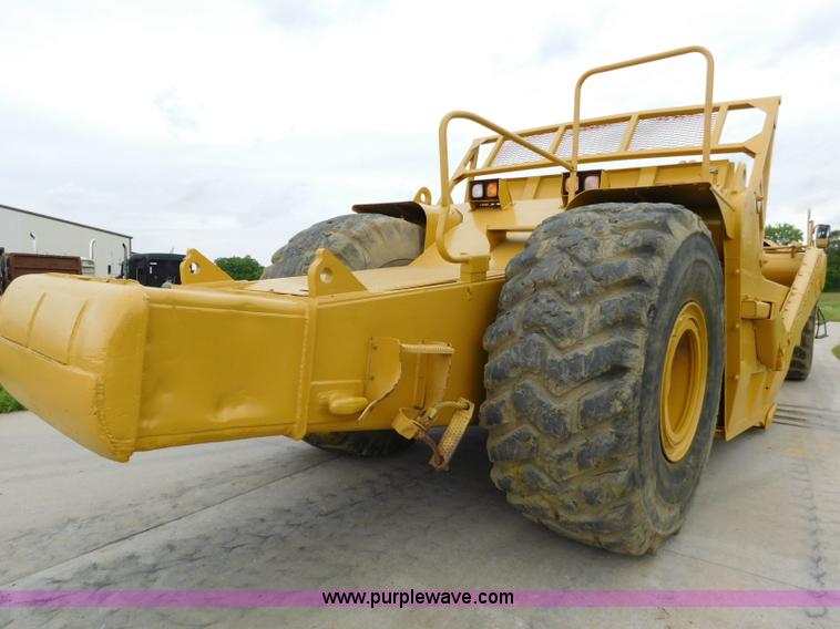 image for item K7164 2001 Caterpillar 621G conventional scraper