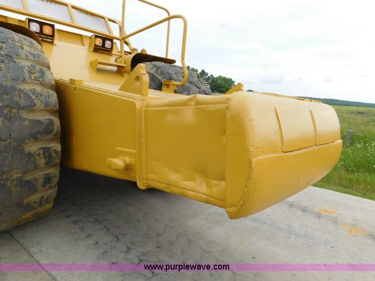image for item K7164 2001 Caterpillar 621G conventional scraper