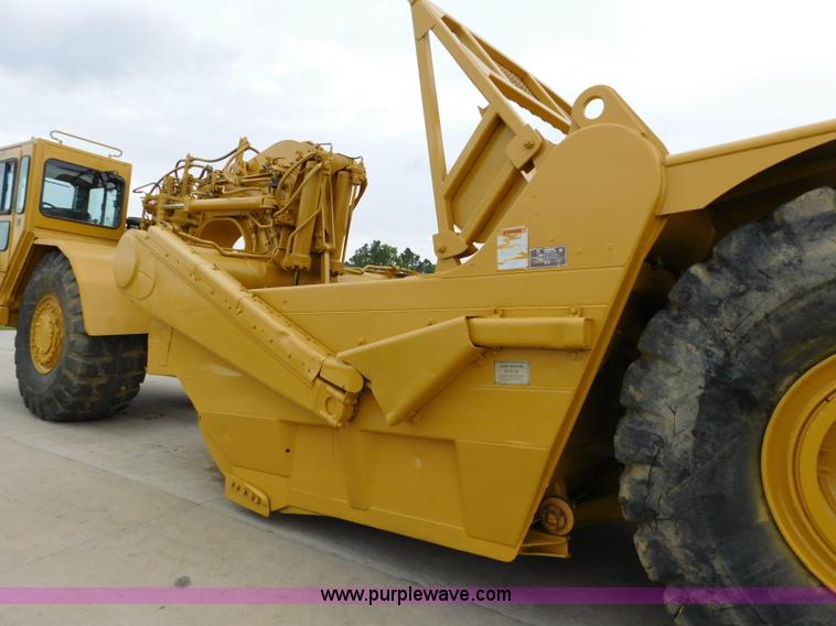 image for item K7164 2001 Caterpillar 621G conventional scraper