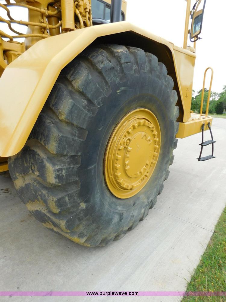 image for item K7164 2001 Caterpillar 621G conventional scraper