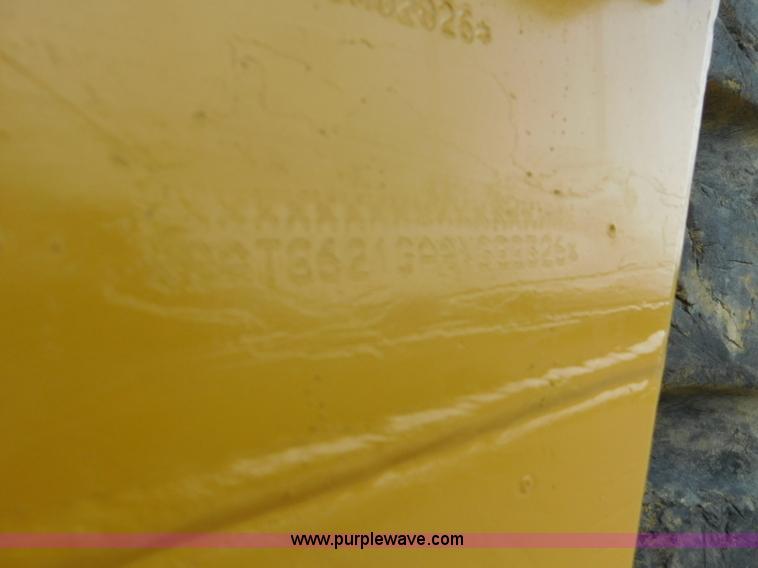 image for item K7164 2001 Caterpillar 621G conventional scraper