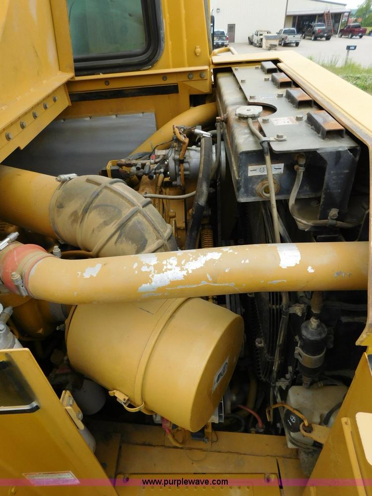 image for item K7164 2001 Caterpillar 621G conventional scraper