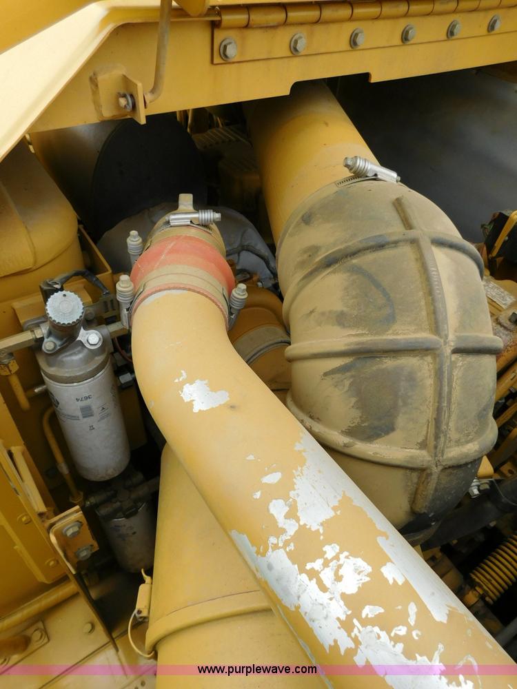 image for item K7164 2001 Caterpillar 621G conventional scraper