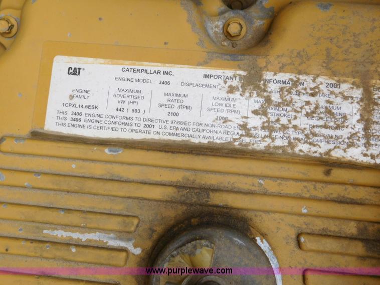 image for item K7164 2001 Caterpillar 621G conventional scraper