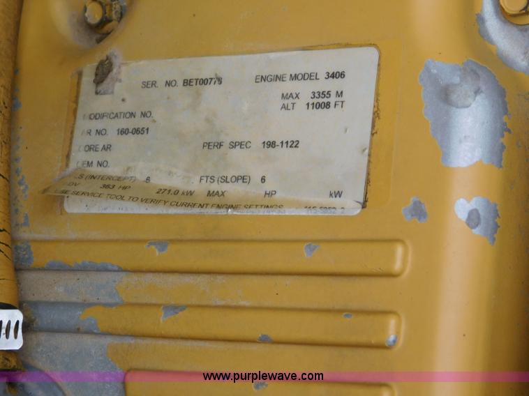 image for item K7164 2001 Caterpillar 621G conventional scraper