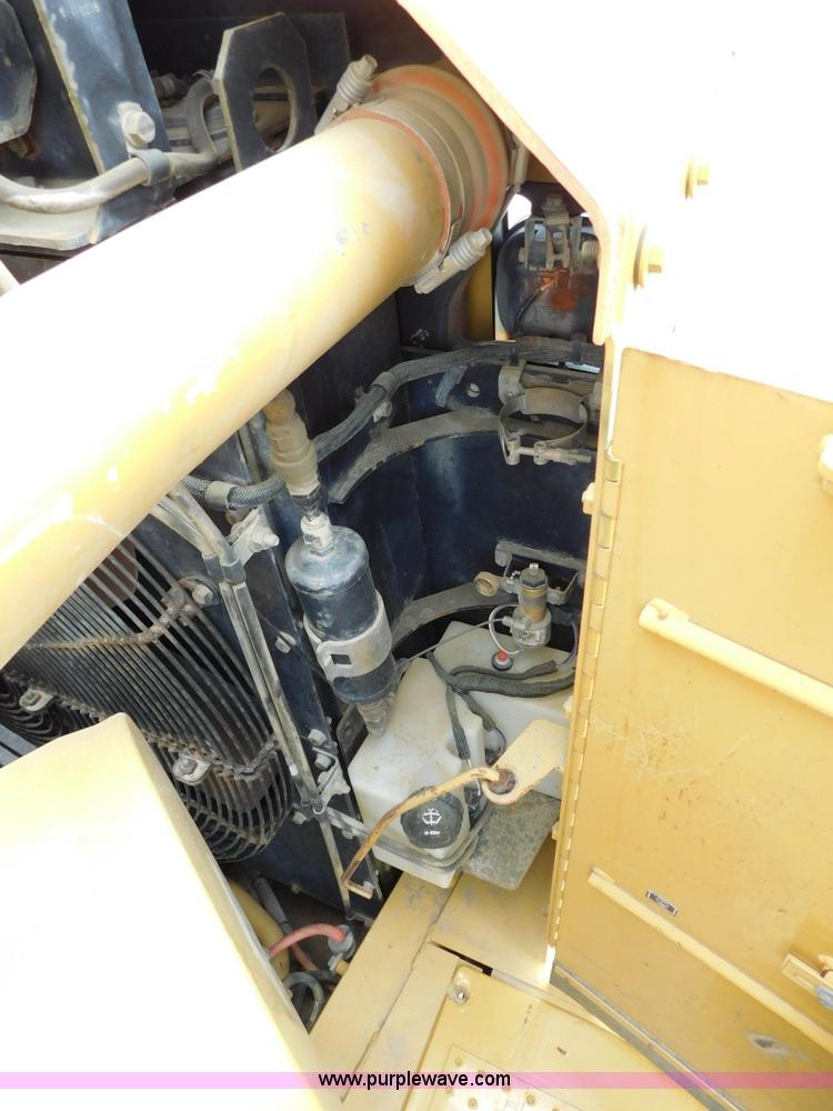 image for item K7164 2001 Caterpillar 621G conventional scraper