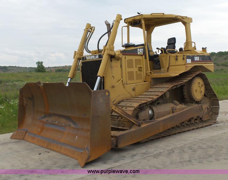 image for item K7165 1998 Caterpillar D6R XL dozer