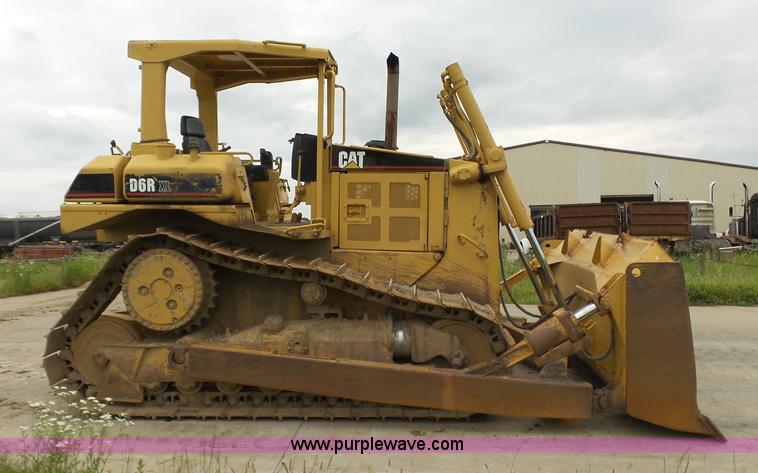 image for item K7165 1998 Caterpillar D6R XL dozer