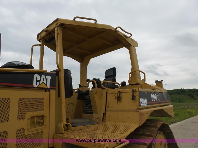image for item K7165 1998 Caterpillar D6R XL dozer