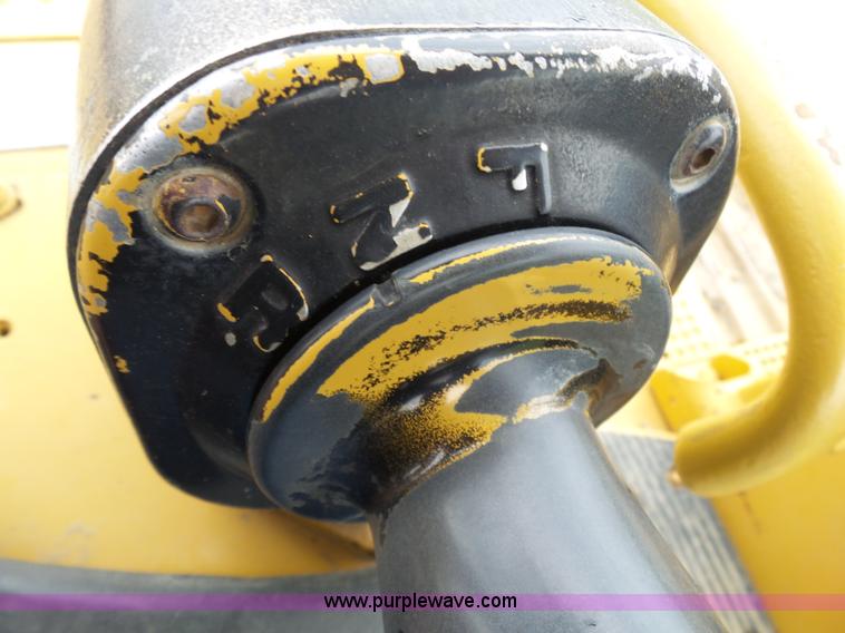 image for item K7165 1998 Caterpillar D6R XL dozer