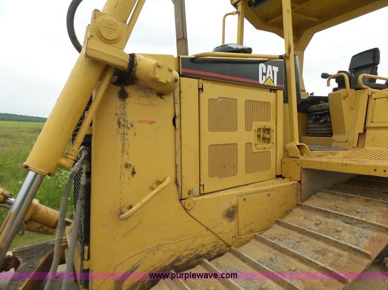 image for item K7165 1998 Caterpillar D6R XL dozer