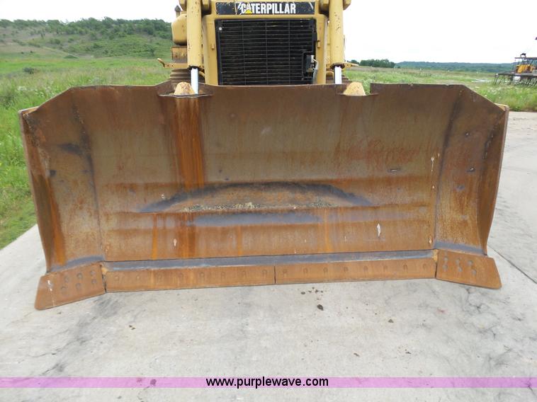 image for item K7165 1998 Caterpillar D6R XL dozer