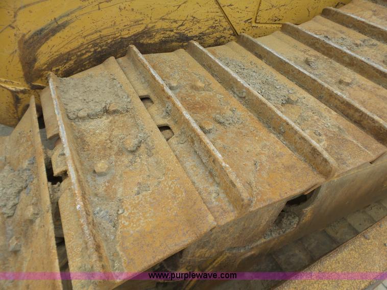 image for item K7165 1998 Caterpillar D6R XL dozer