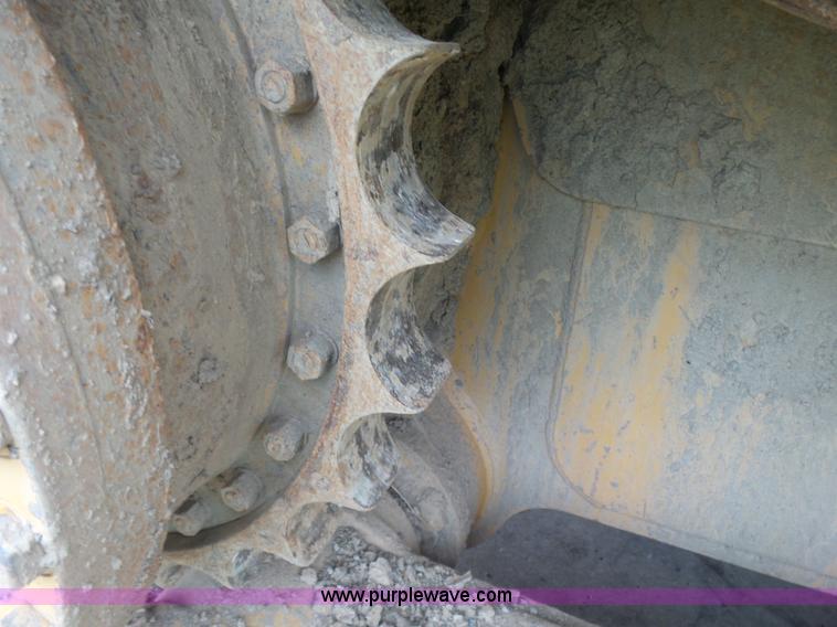 image for item K7165 1998 Caterpillar D6R XL dozer