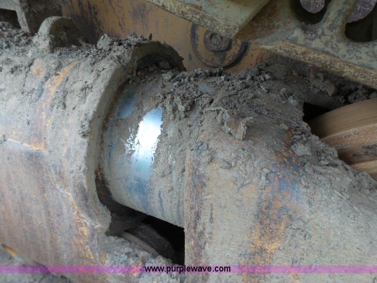 image for item K7165 1998 Caterpillar D6R XL dozer