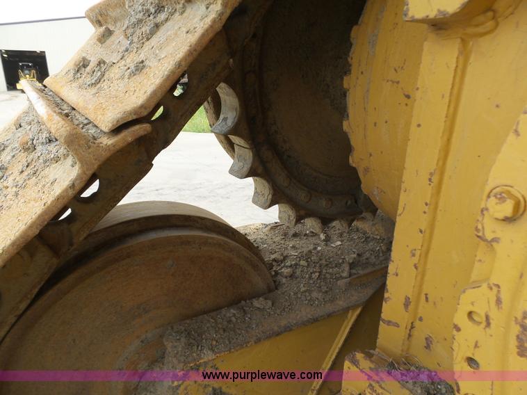 image for item K7165 1998 Caterpillar D6R XL dozer
