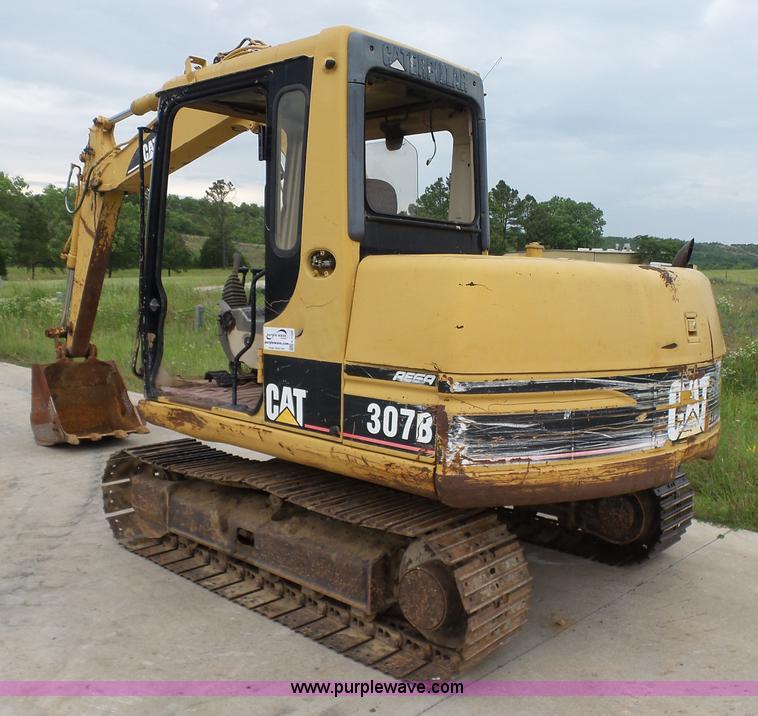 image for item K7166 1998 Caterpillar 307B mini excavator