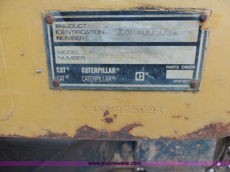 image for item K7166 1998 Caterpillar 307B mini excavator