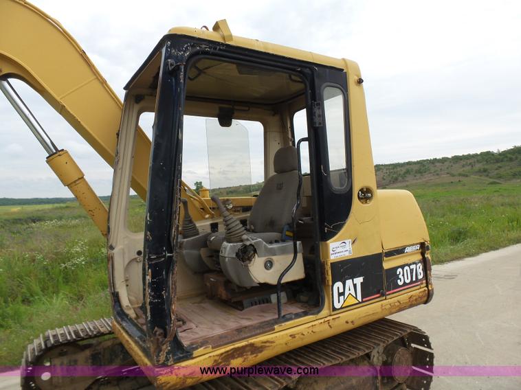 image for item K7166 1998 Caterpillar 307B mini excavator