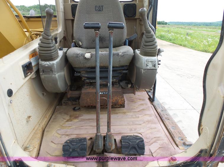 image for item K7166 1998 Caterpillar 307B mini excavator