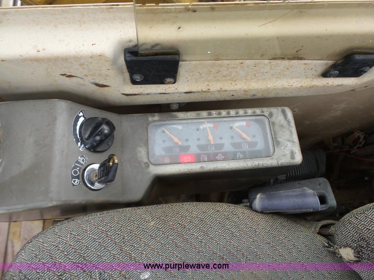 image for item K7166 1998 Caterpillar 307B mini excavator