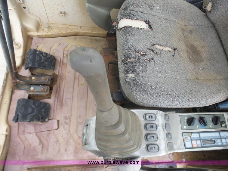 image for item K7166 1998 Caterpillar 307B mini excavator