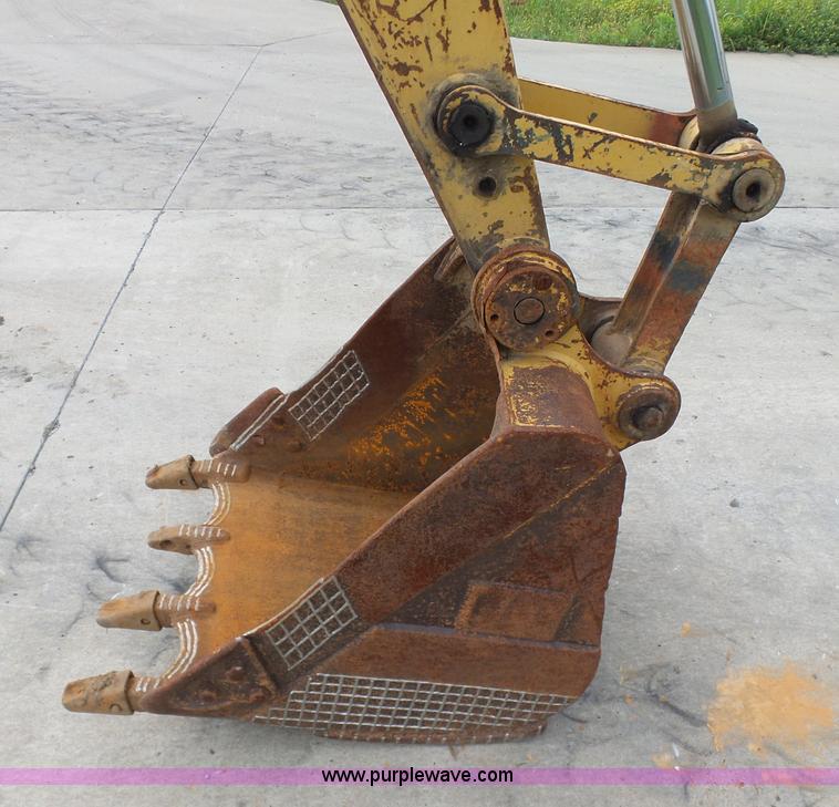 image for item K7166 1998 Caterpillar 307B mini excavator