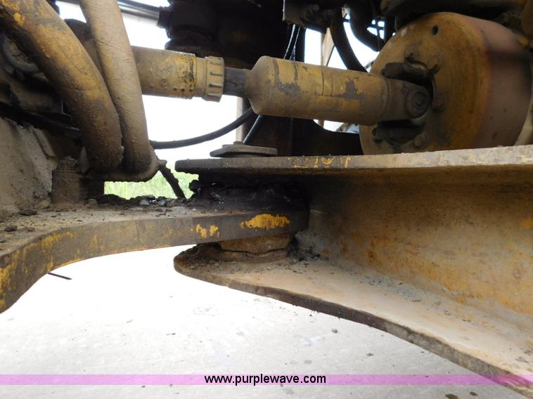 image for item K7167 1997 Caterpillar 938G wheel loader