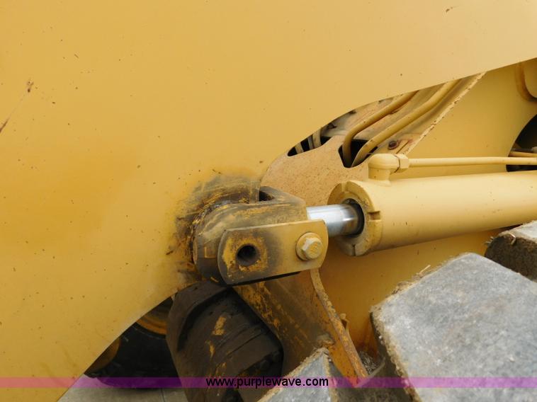 image for item K7167 1997 Caterpillar 938G wheel loader