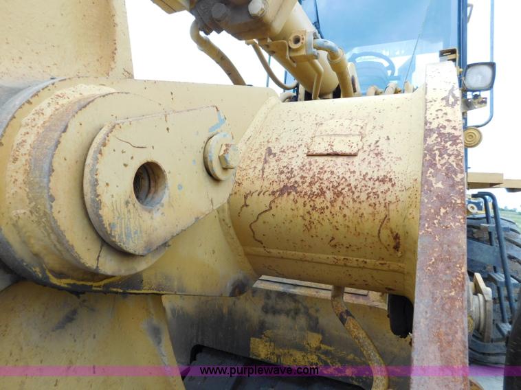 image for item K7167 1997 Caterpillar 938G wheel loader