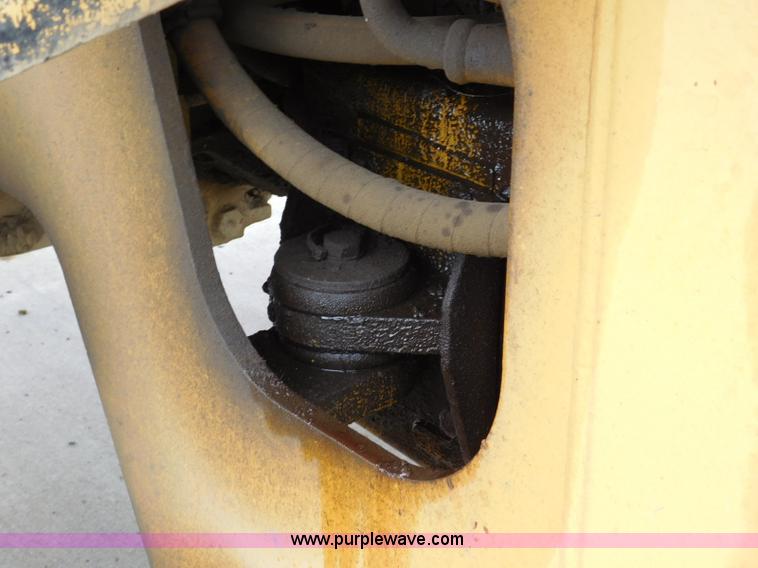image for item K7167 1997 Caterpillar 938G wheel loader