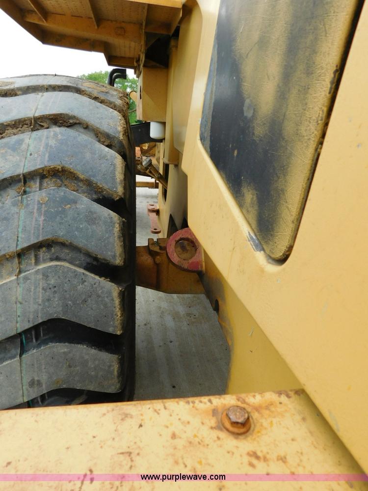 image for item K7167 1997 Caterpillar 938G wheel loader